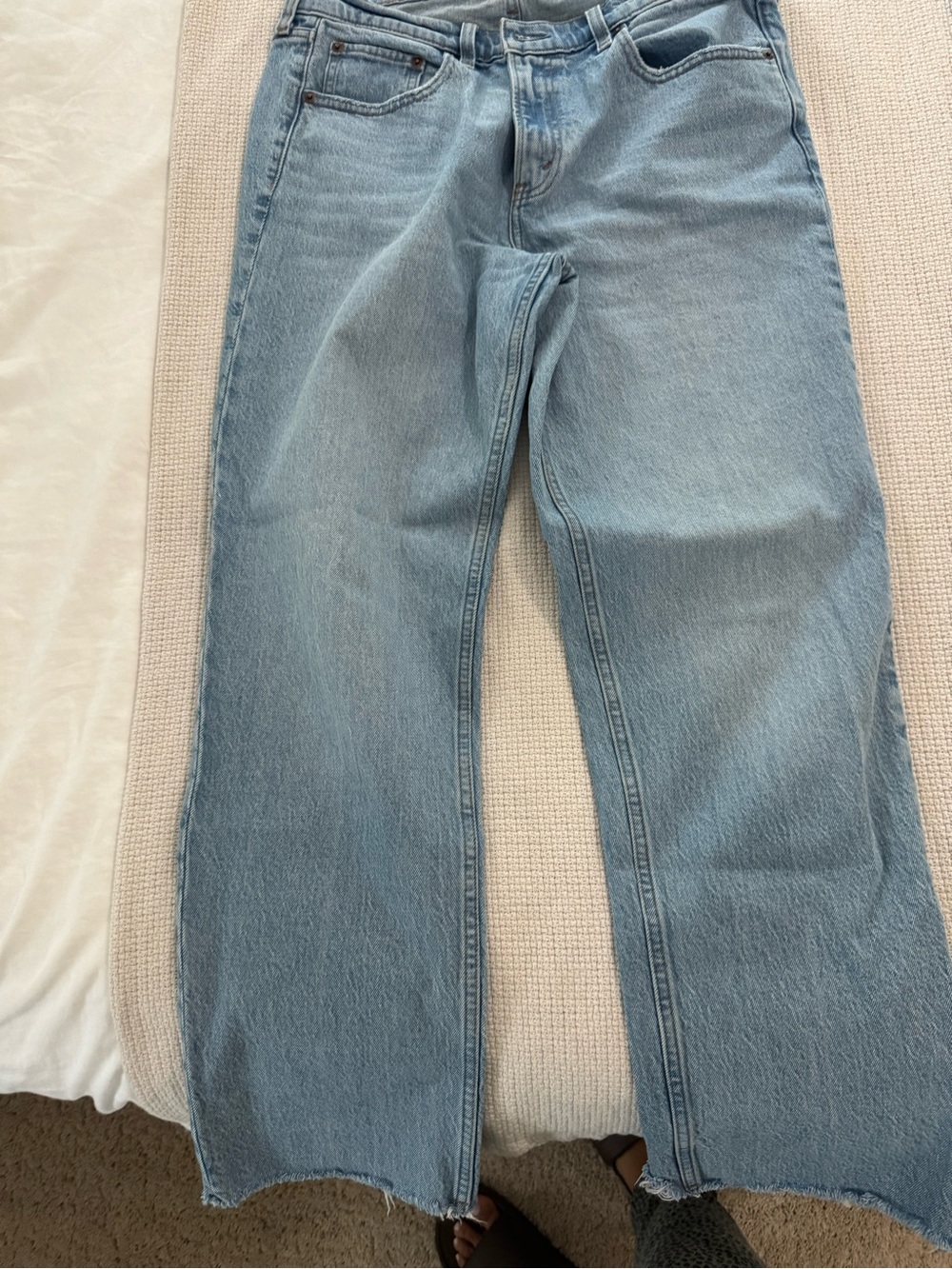 Abercrombie & Fitch The 90s straight Mod rise jeans . Size 32